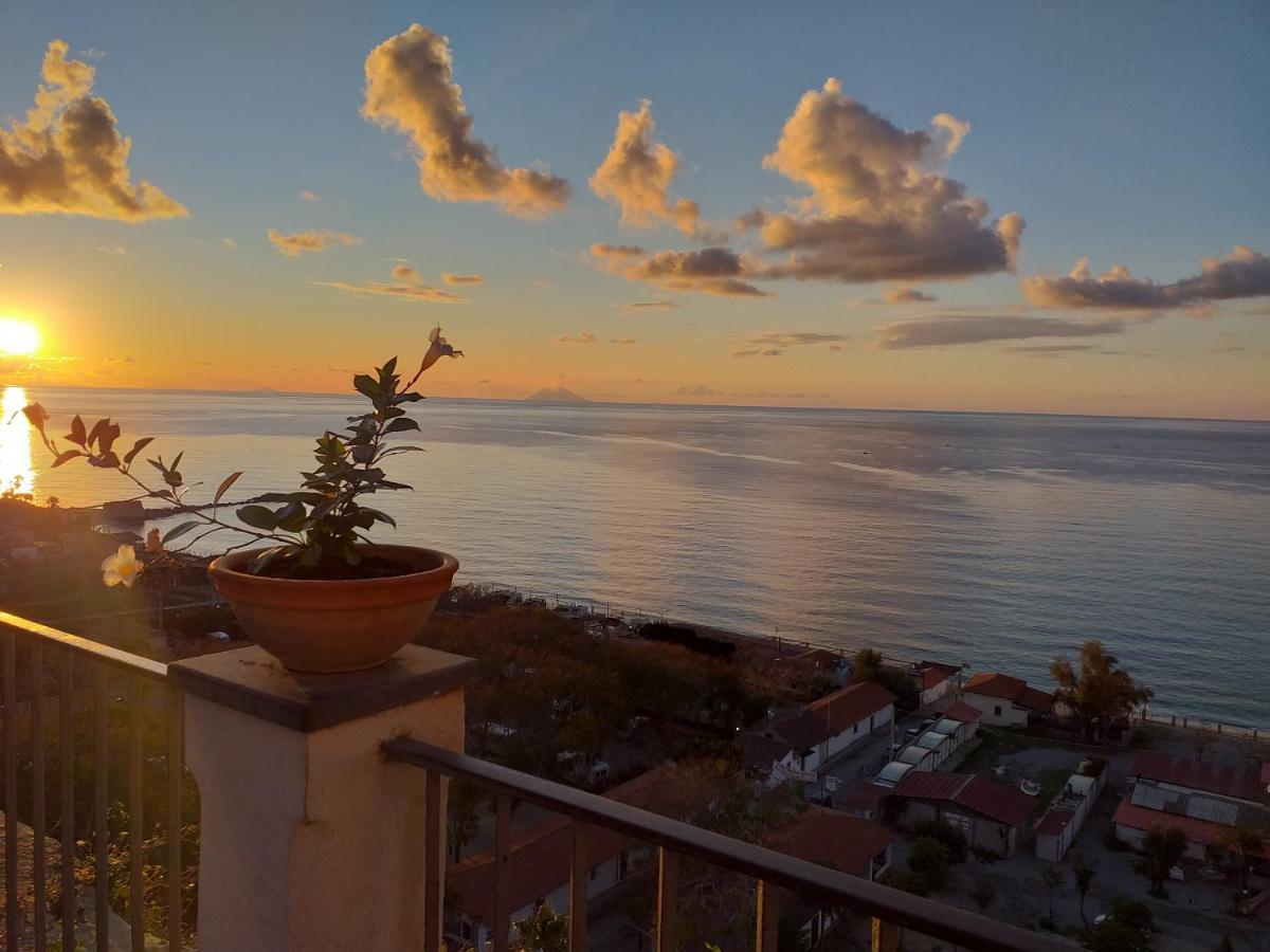 Borgo Di Santa Barbara Hotel Санта Доменика Екстериор снимка