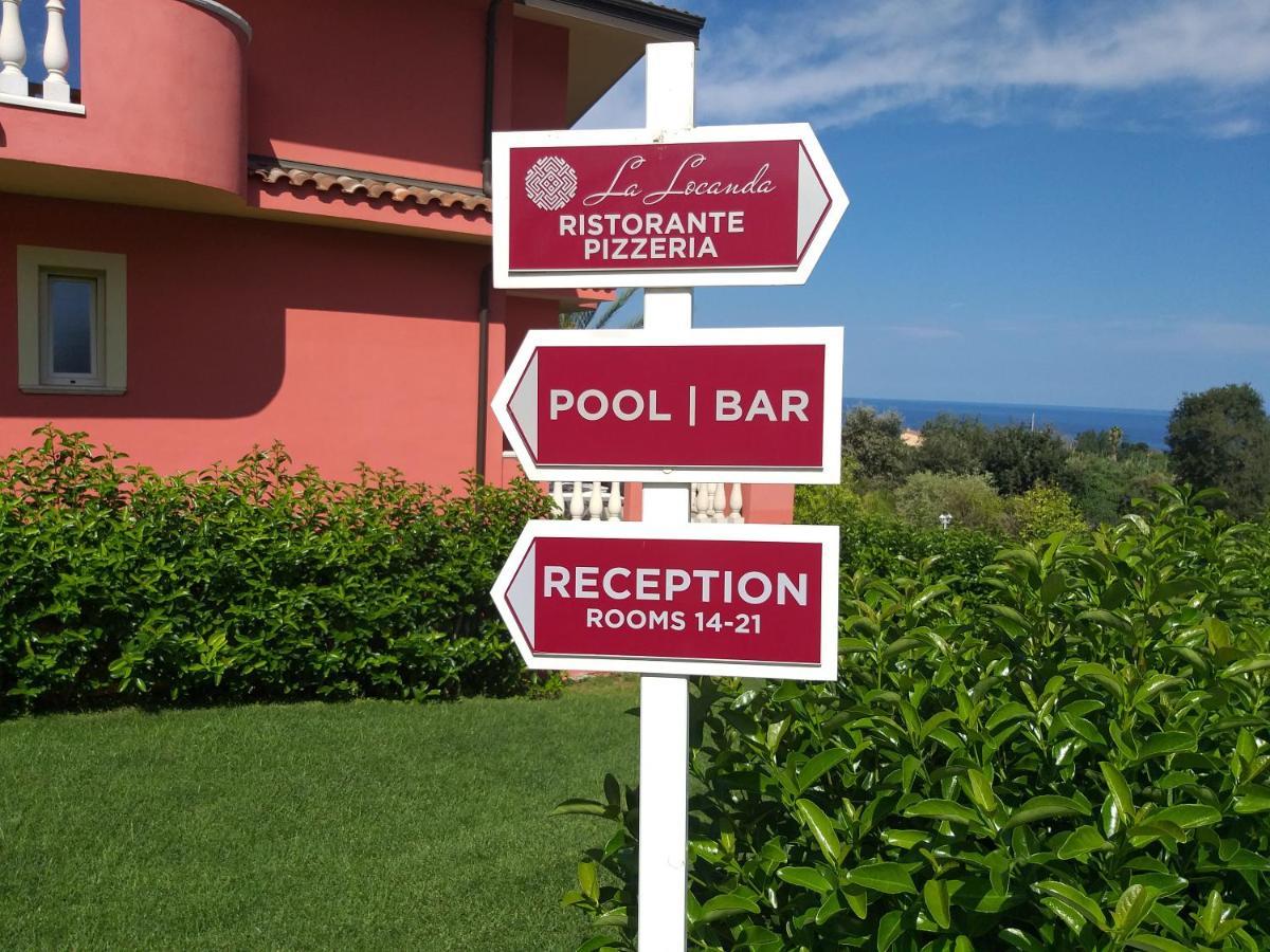 Borgo Di Santa Barbara Hotel Санта Доменика Екстериор снимка
