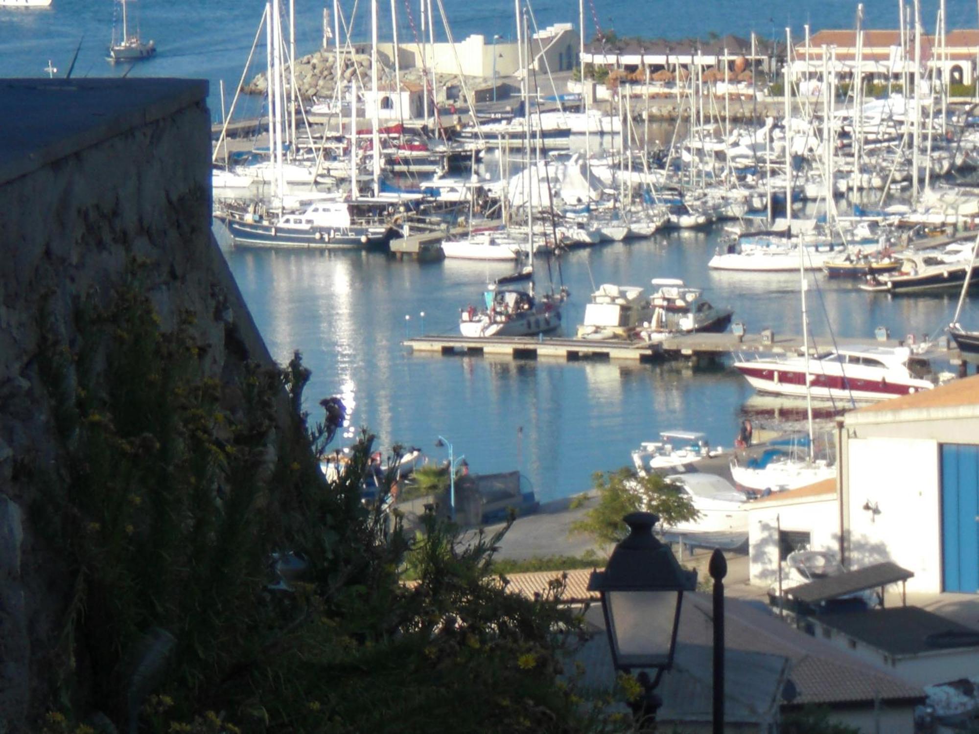 Borgo Di Santa Barbara Hotel Санта Доменика Екстериор снимка