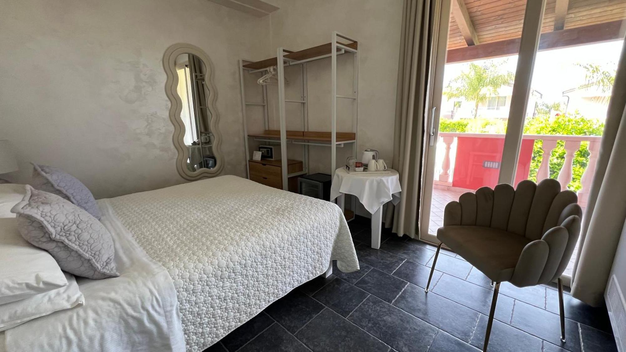 Borgo Di Santa Barbara Hotel Санта Доменика Екстериор снимка