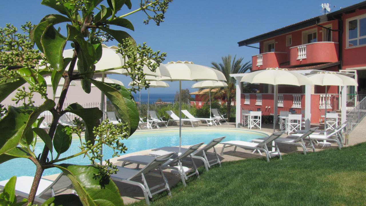 Borgo Di Santa Barbara Hotel Санта Доменика Екстериор снимка